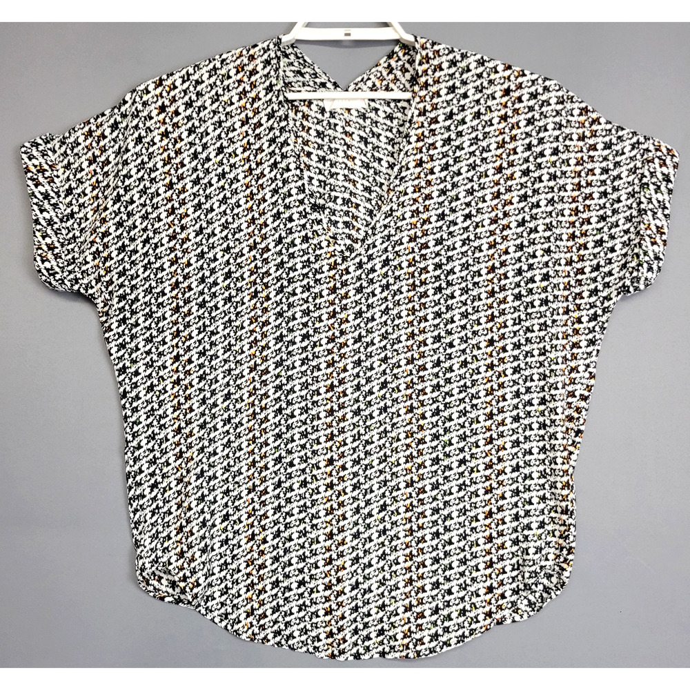 Lush Geometric Top Womens M Black White‎ Oversized V-Neck Cuffed Short Sleeves